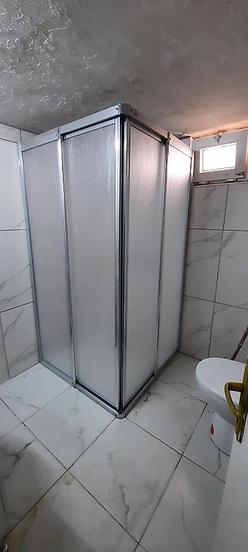 80cm x 100cm Parlak Profil Köşeden Girişli Mika Duşakabin