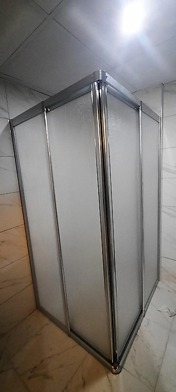 80cm x 90cm Parlak Profil Köşeden Girişli Mika Duşakabin