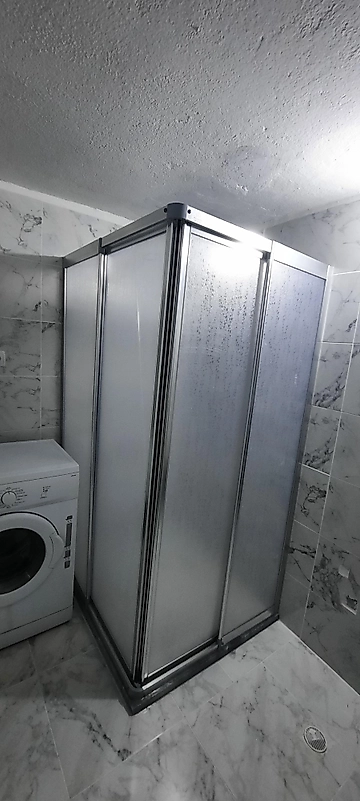 110cm x 115cm Parlak Profil Köşeden Girişli