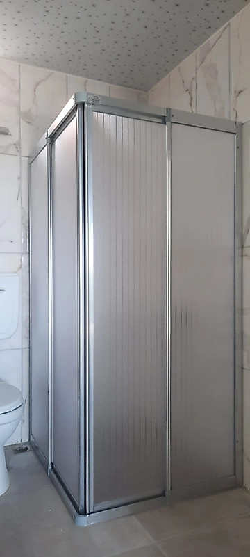 90cm x 95cm Parlak Profil Köşeden Girişli Mika Duşakabin