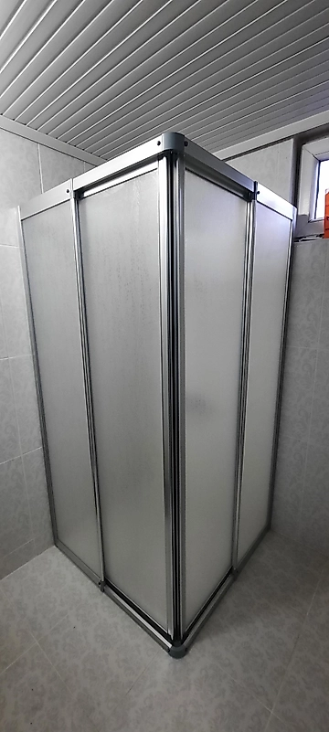 90cm x 105cm Parlak Profil Köşeden Girişli Mika Duşakabin