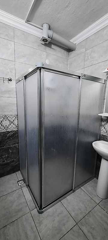 90cm x 100cm Parlak Profil Köşeden Girişli Mika Duşakabin